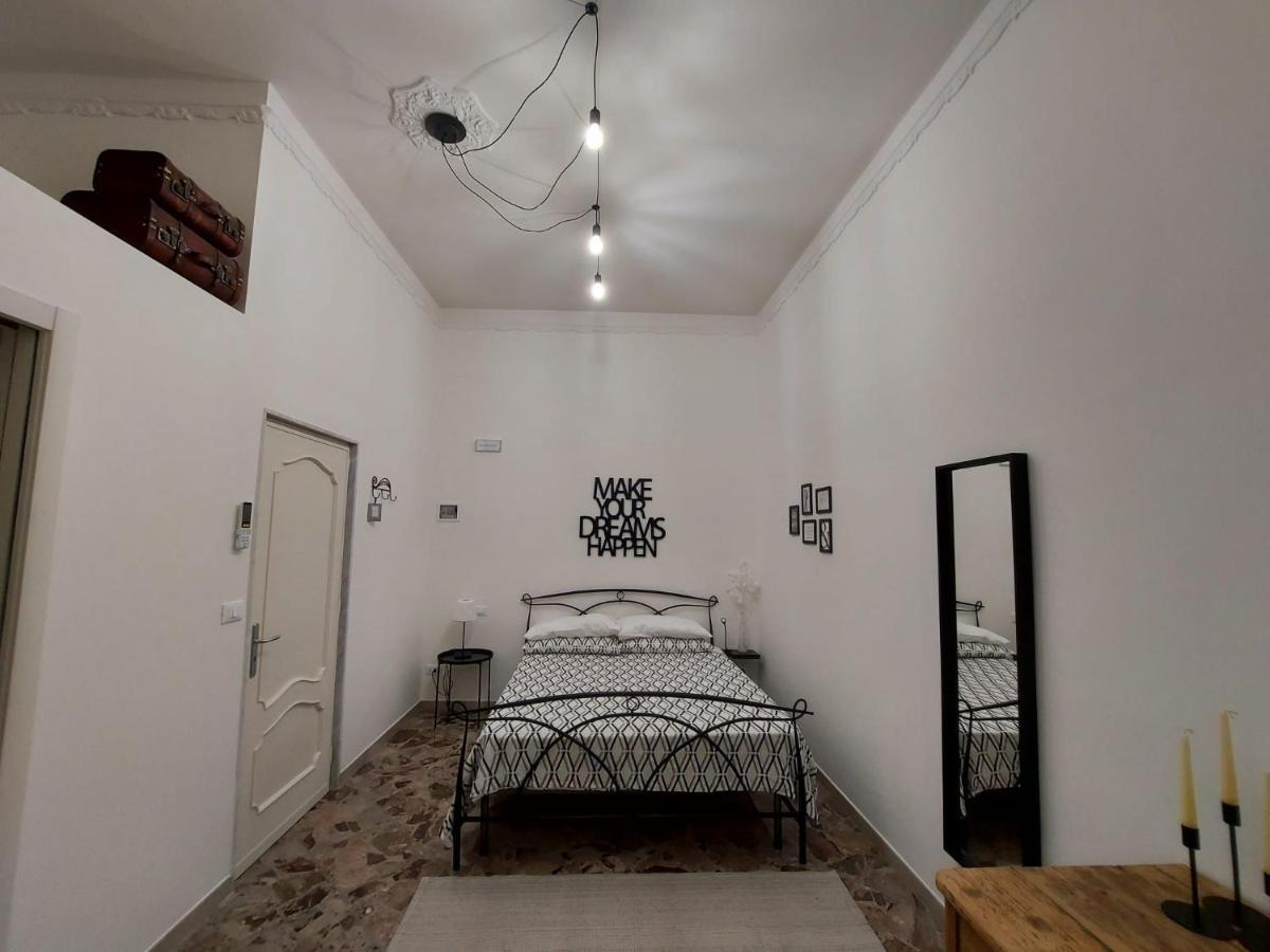 Stellammare Apulian House B&B バーリ エクステリア 写真
